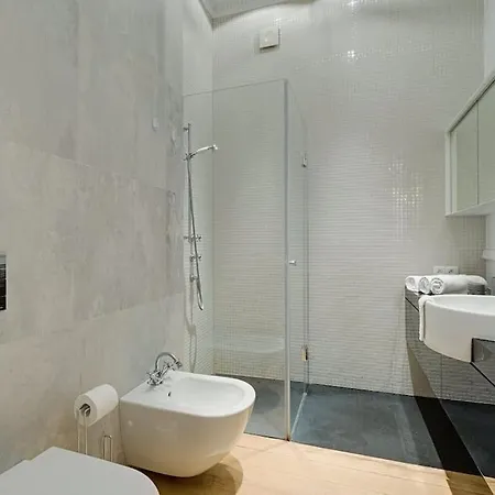 Apartment Place*unique Royal Route View*4 Bedrooms*6beds Warsaw